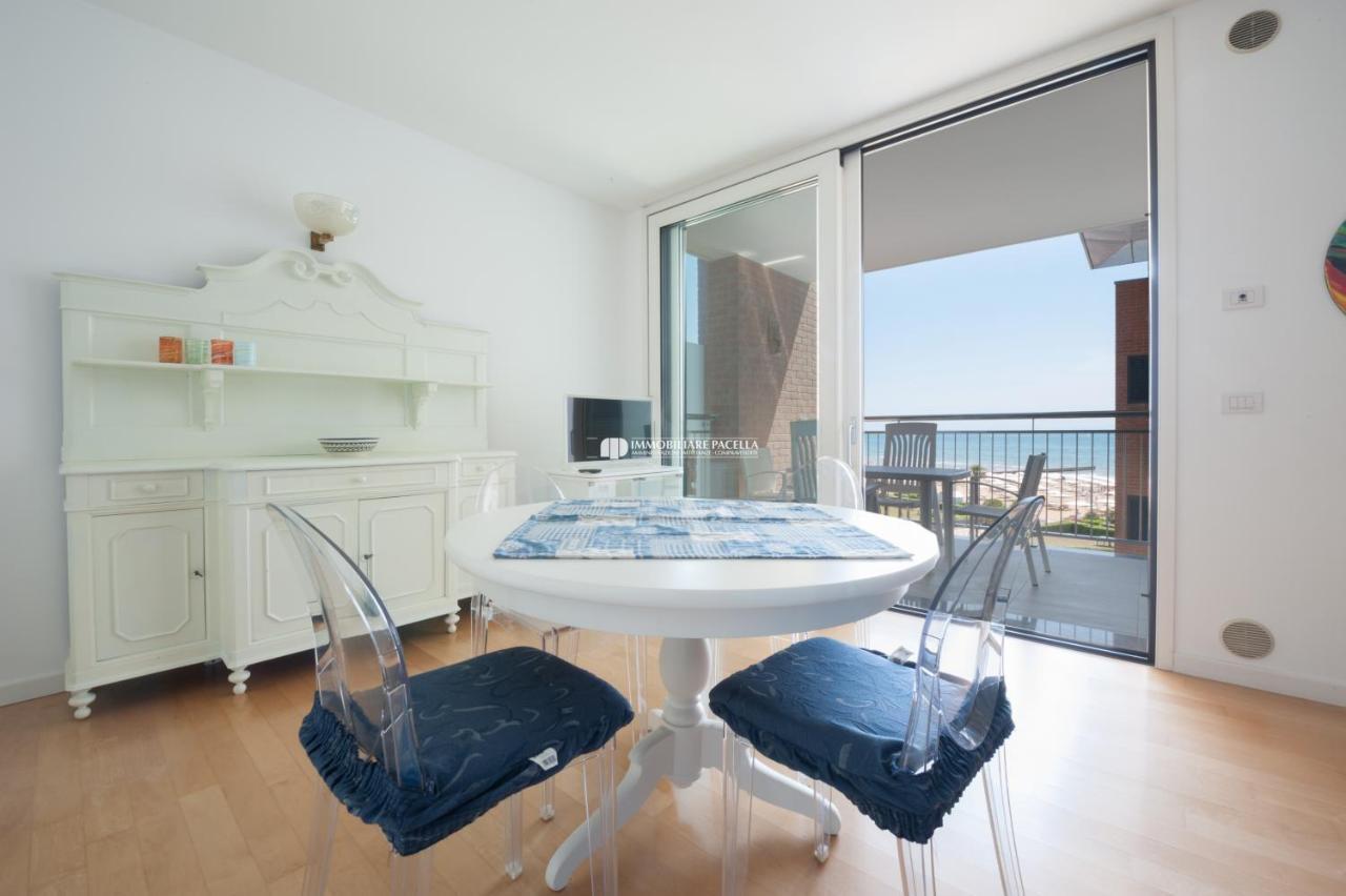 Residence Frontemar Immobiliare Pacella Lido di Jesolo Ngoại thất bức ảnh