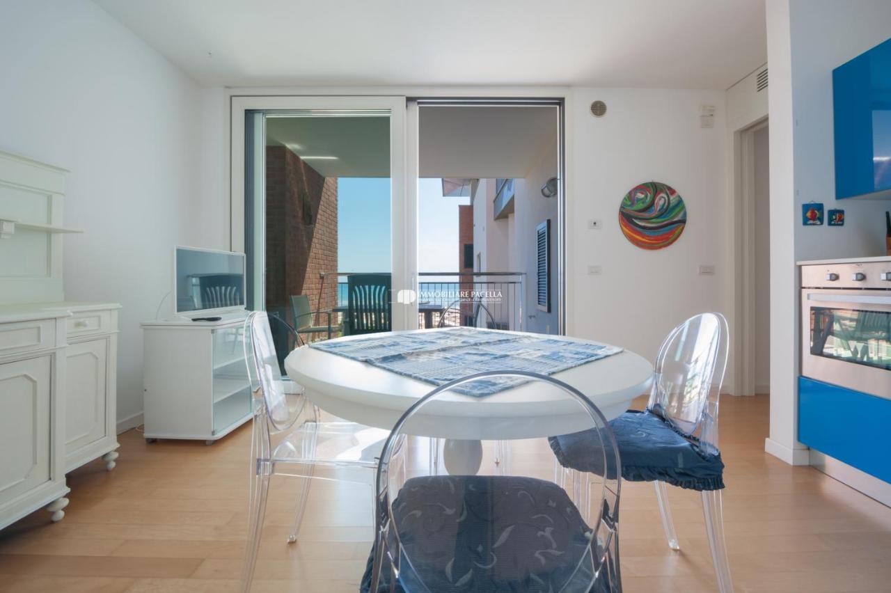 Residence Frontemar Immobiliare Pacella Lido di Jesolo Ngoại thất bức ảnh